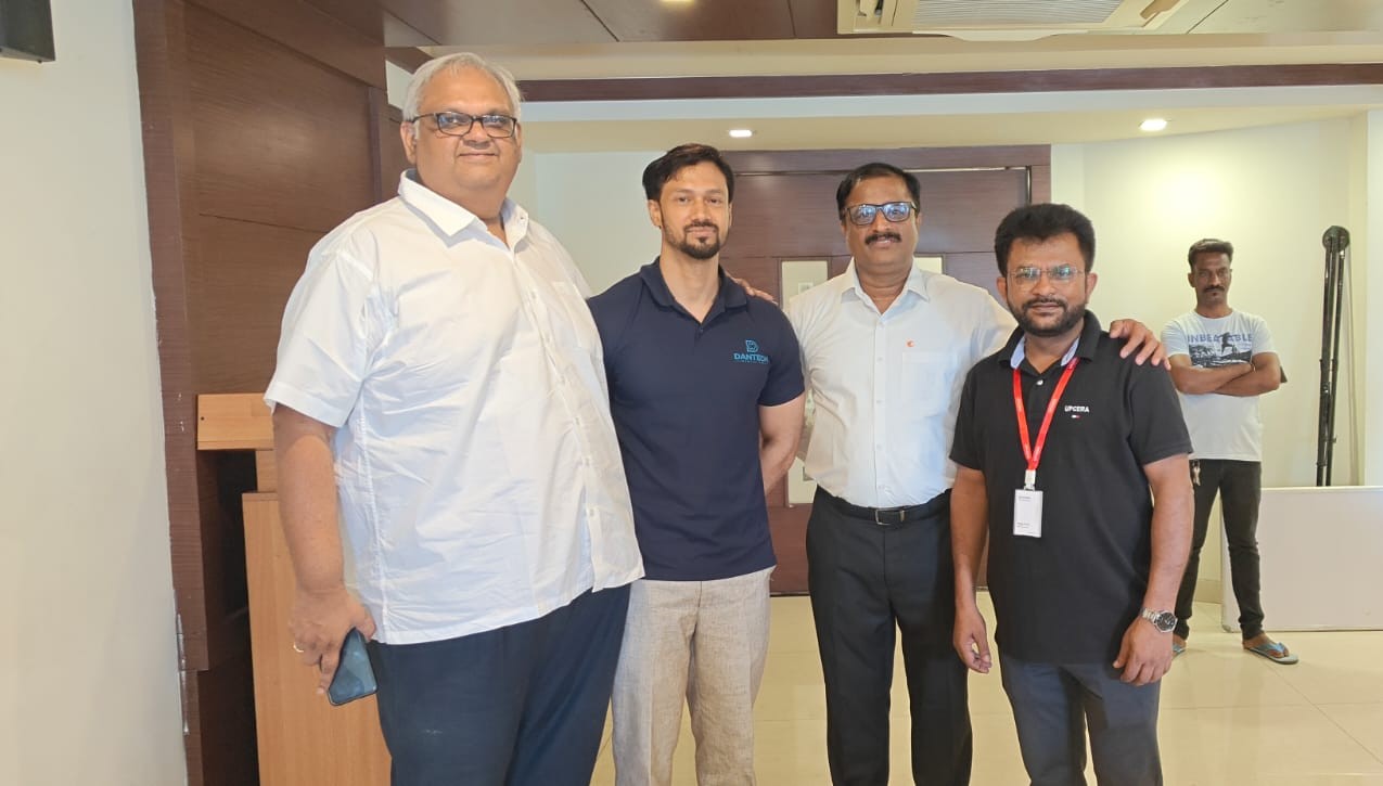 A team from Dantech Dental Lab participated in the Upcera India Training Event