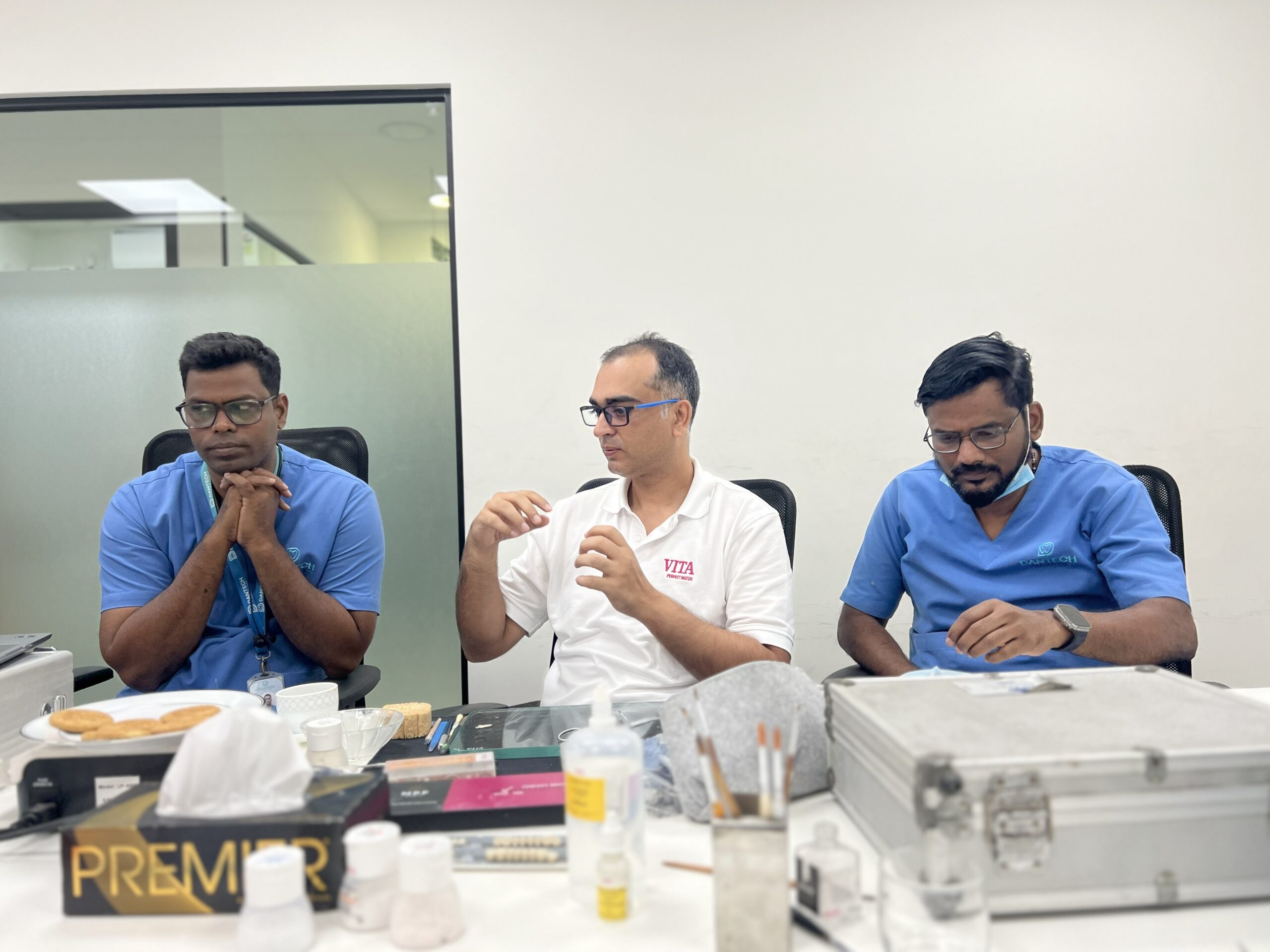 On August 20, 2025, Dantech Dental Lab successfully hosted the VITA Training Programme focused on ceramic layering techniques, including staining and glazing. This advanced training session was designed to enhance the skills of dental technicians by providing hands-on experience with VITA’s world-class ceramic materials.