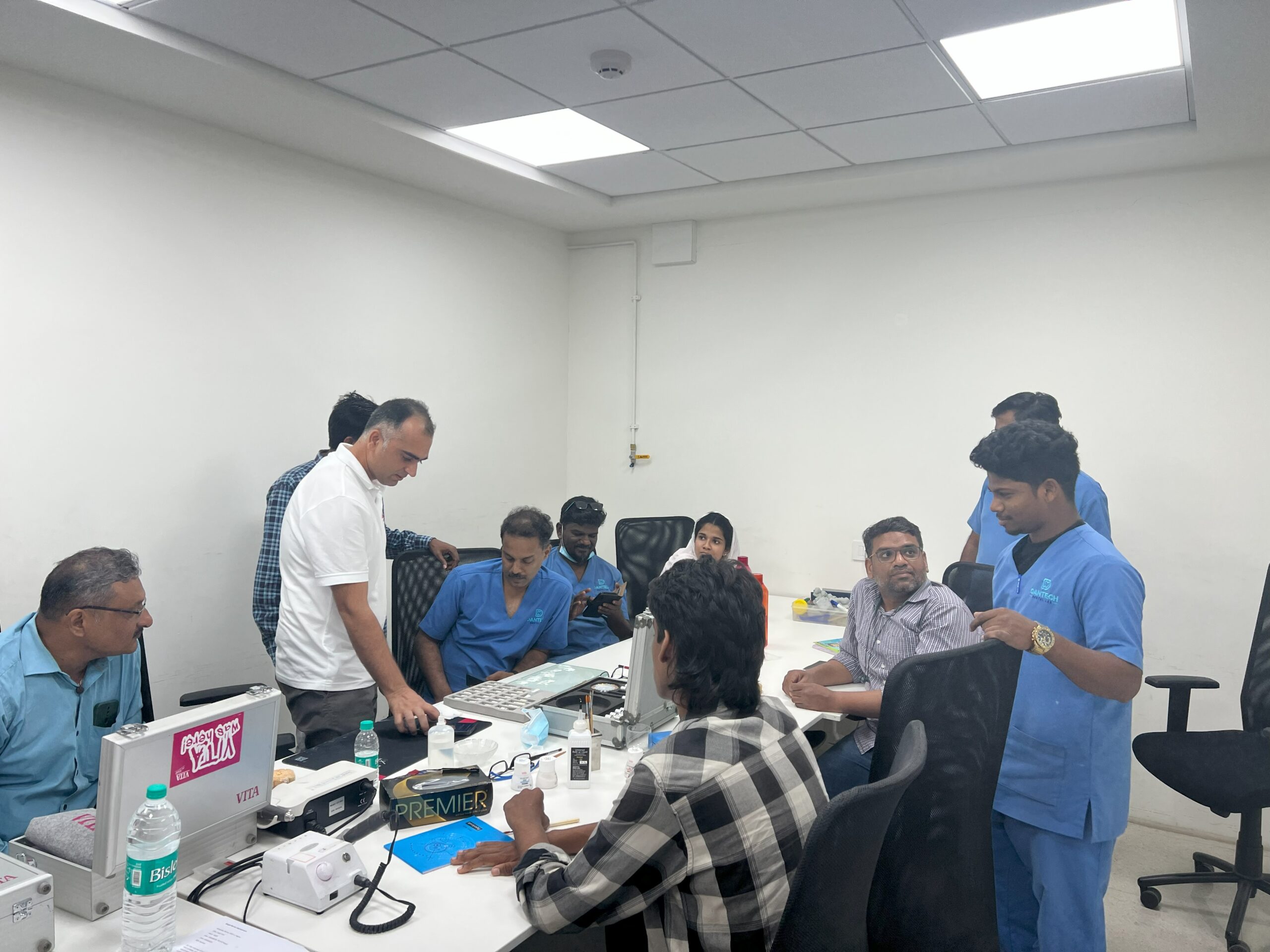 On August 20, 2025, Dantech Dental Lab successfully hosted the VITA Training Programme focused on ceramic layering techniques, including staining and glazing. This advanced training session was designed to enhance the skills of dental technicians by providing hands-on experience with VITA’s world-class ceramic materials.