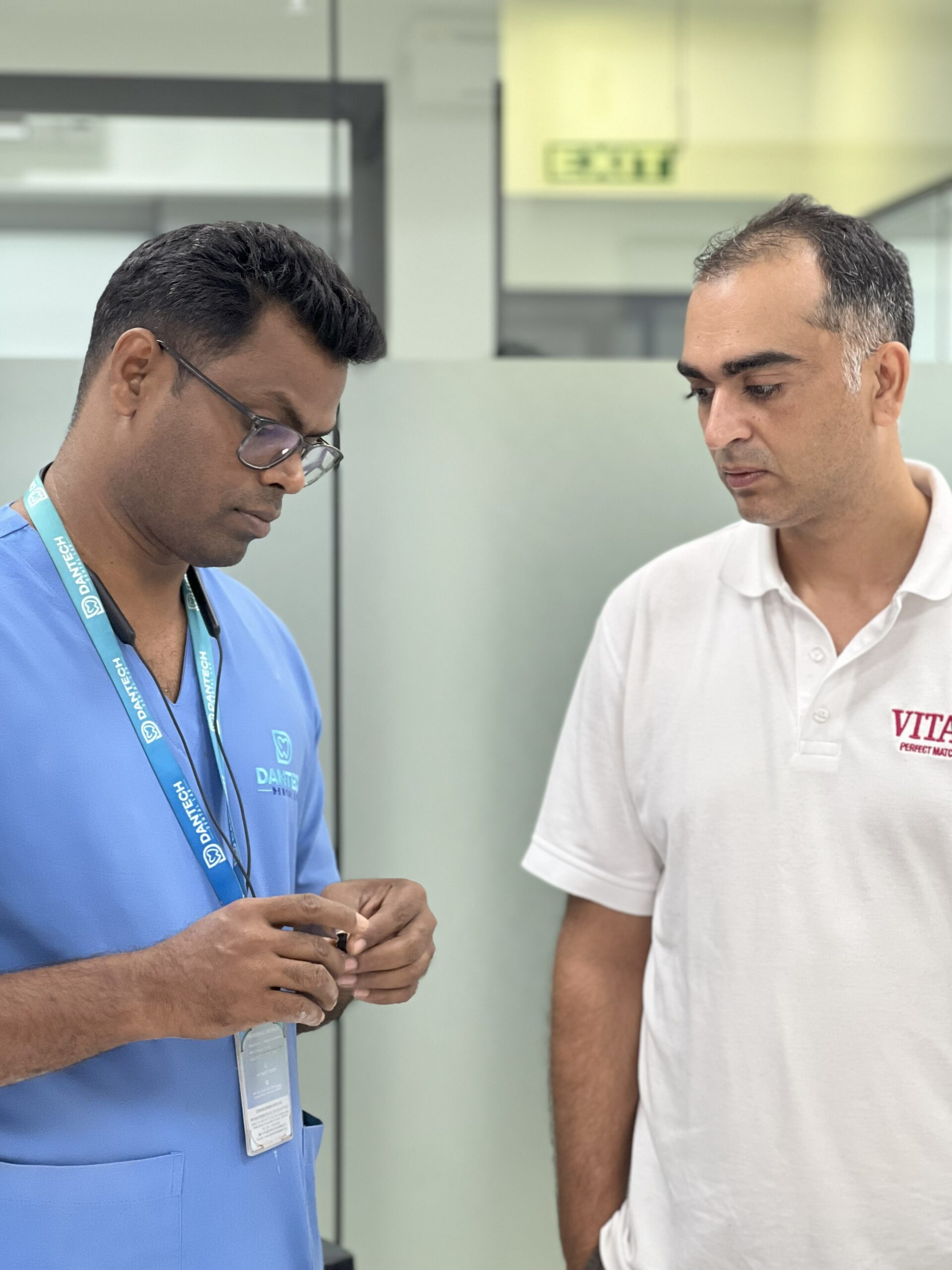 On August 20, 2025, Dantech Dental Lab successfully hosted the VITA Training Programme focused on ceramic layering techniques, including staining and glazing. This advanced training session was designed to enhance the skills of dental technicians by providing hands-on experience with VITA’s world-class ceramic materials.